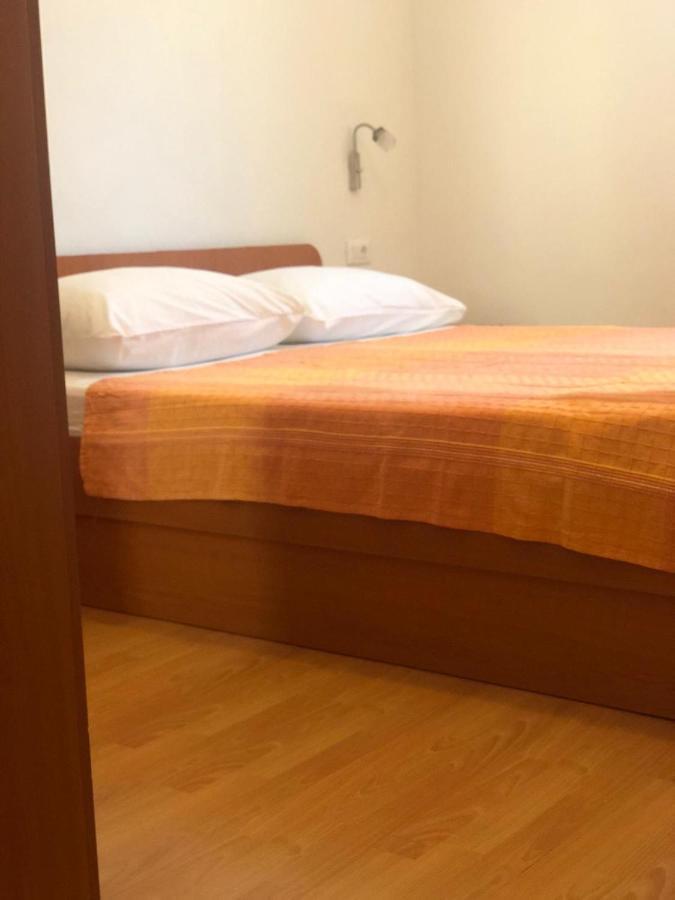 Apartman Lala Baska Voda Luaran gambar