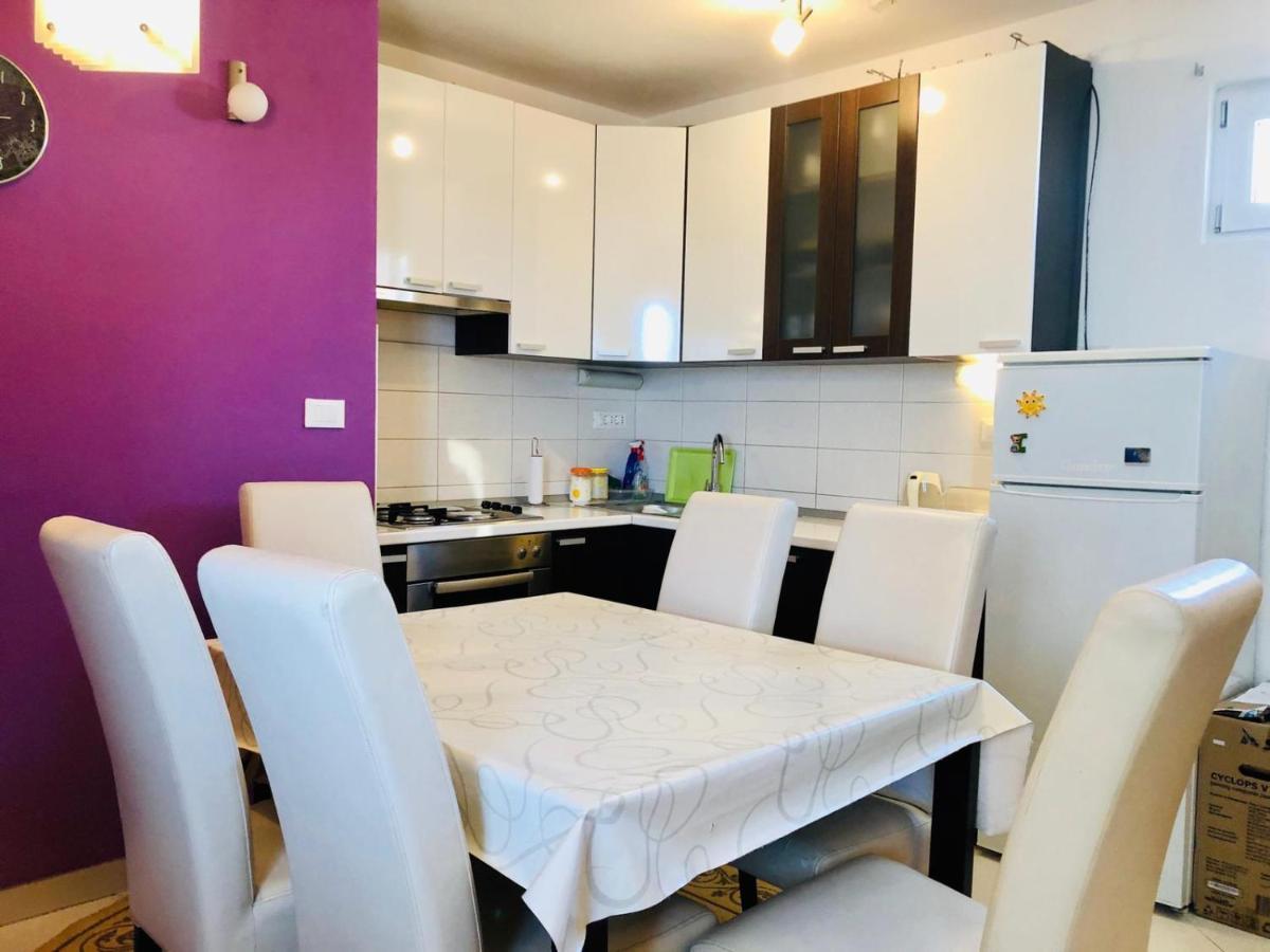 Apartman Lala Baska Voda Luaran gambar